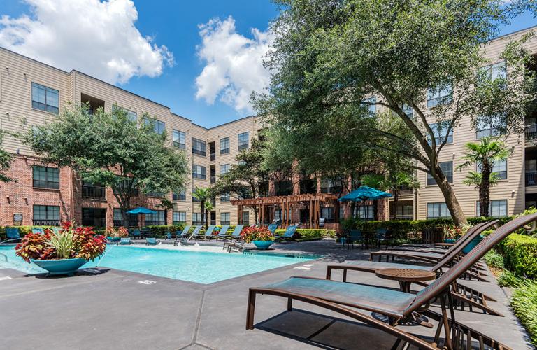 2222 Smith Apartment Homes - Houston, TX